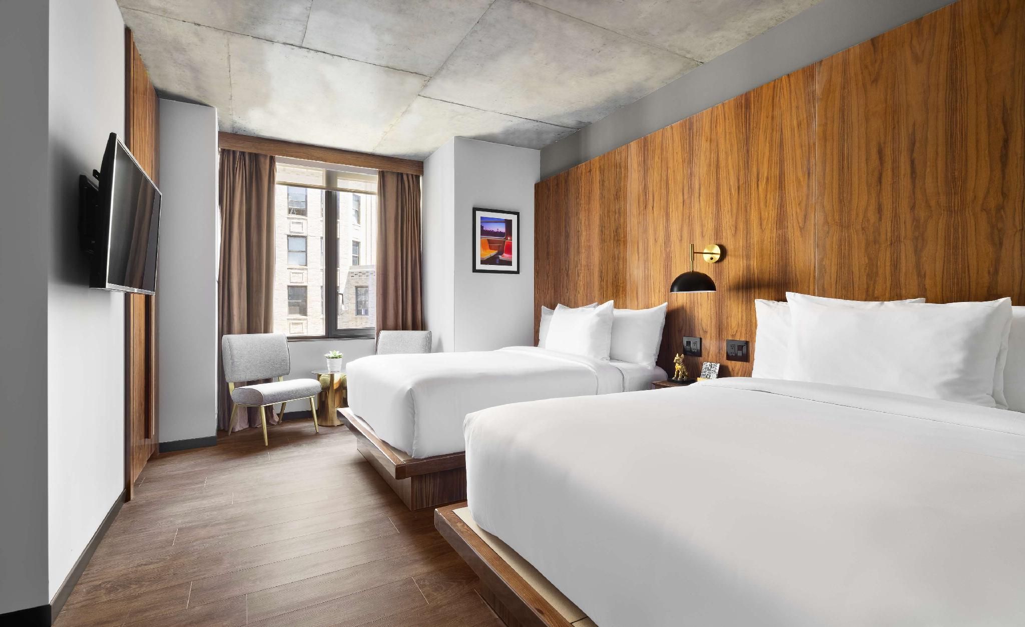 2 Double Beds Accessible Shower