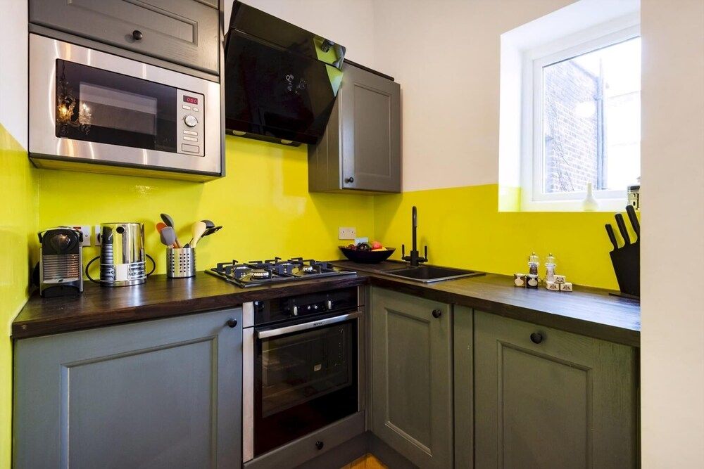 undefined ICS - Stylish Hyde Park Gem 5