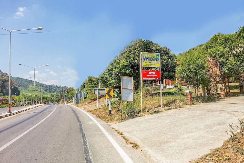 undefined OYO 608 Maleena Home 4