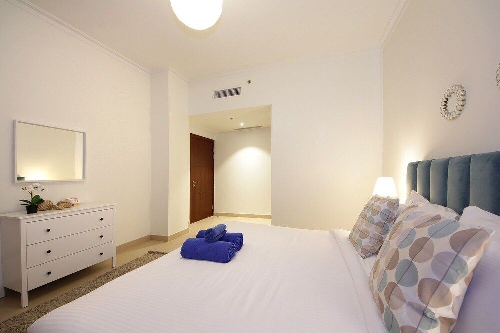 New Arabian Holiday Homes - Burj Vista Apartment, 2 Bedrooms (for 5 Pax) 14