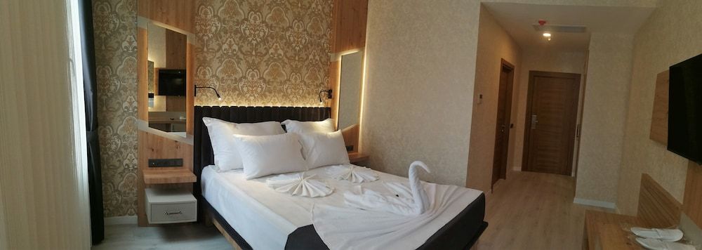 Isnova Hotel 