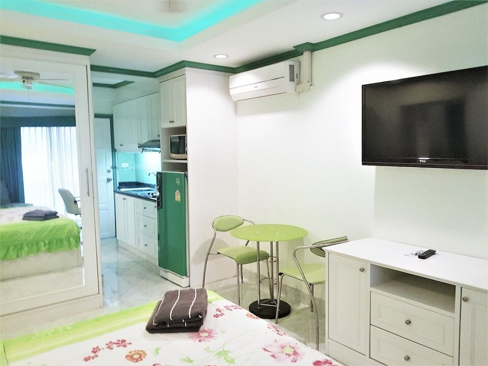 Jomtien Beach Condo Floor 12 Studio 8