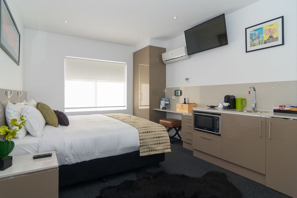 North Adelaide Boutique Stays Accommodation 2 Bedroom Studio Apartment 4