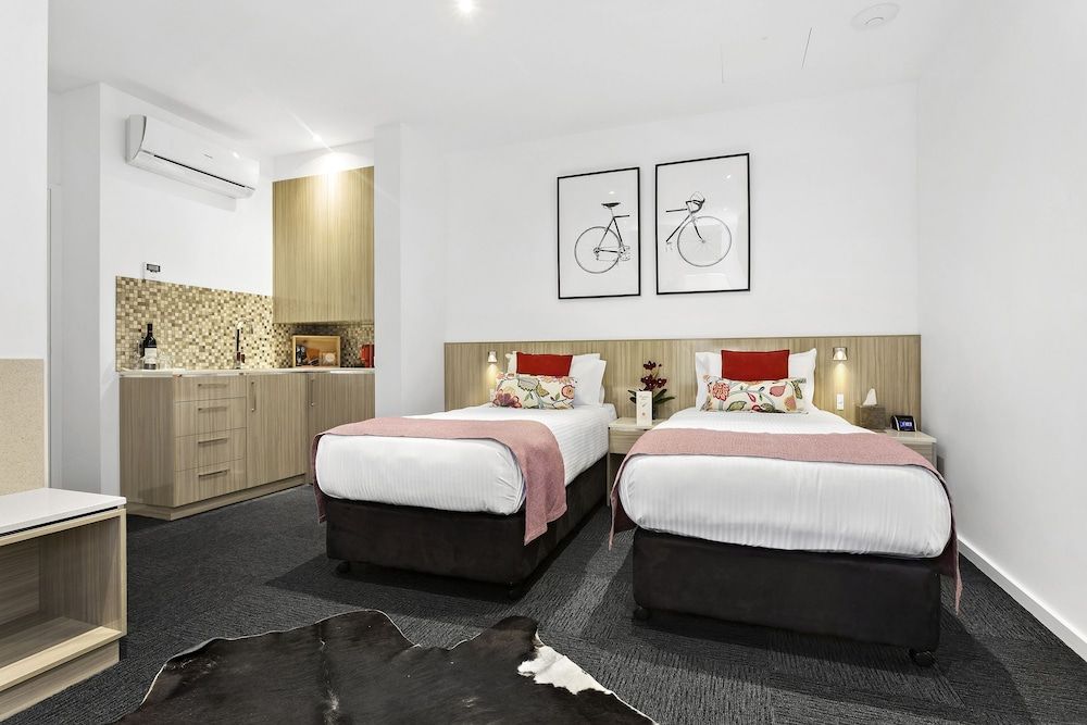 North Adelaide Boutique Stays Accommodation 3 Bedroom Studio Apartment 7