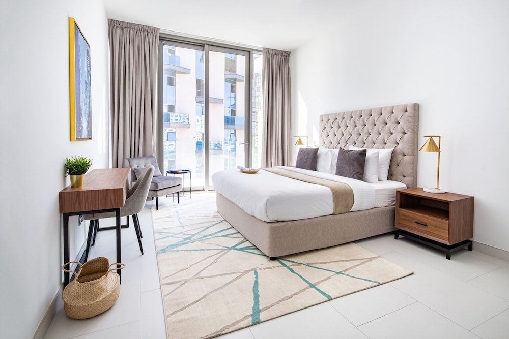 undefined Mesmerizing Upscale 1BR Apartment in Soho Palm Jumeirah 6
