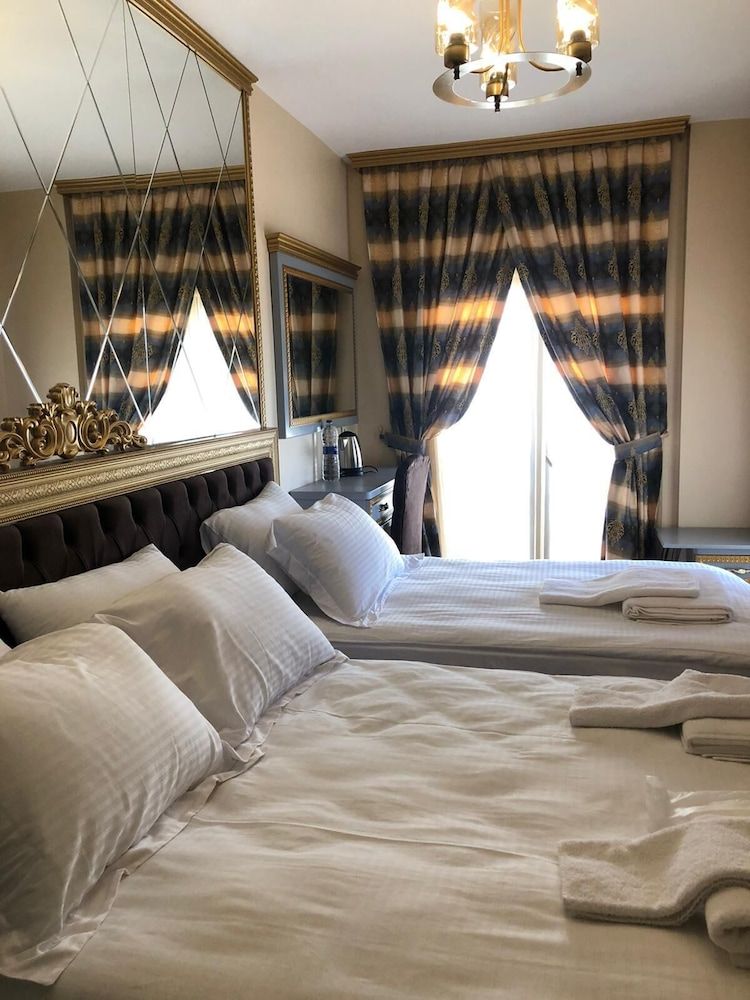 undefined Golden Hill Hotel Downtown 2