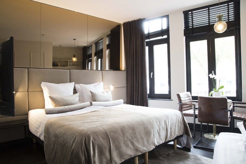 undefined House of Amstel 4