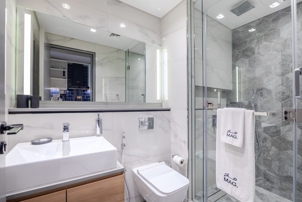 Mag318 by Bespoke Holiday Homes - Luxurious Studio Apartments City Studio, 1 Queen Bed 6