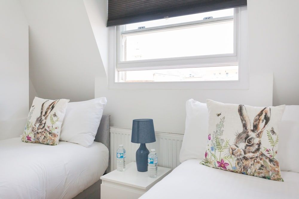 undefined Euston Modern Apartments 4