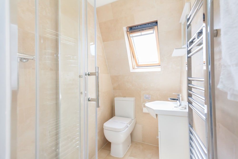 Euston Modern Apartments Apartment, Private Bathroom 17