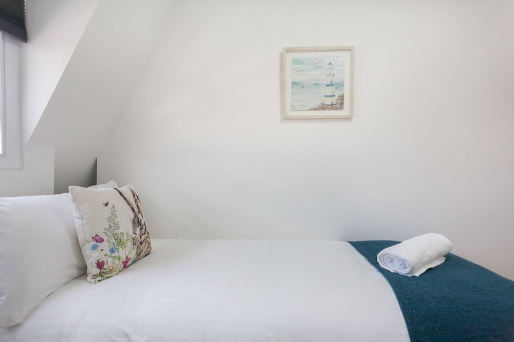 Euston Modern Apartments Apartment, Private Bathroom 6