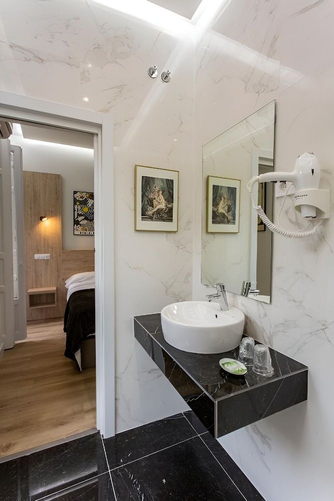 Hostal Manuela by gaiarooms Standard Room 7