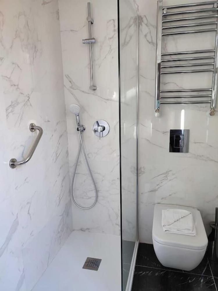 Hostal Manuela by gaiarooms City Triple Room 4