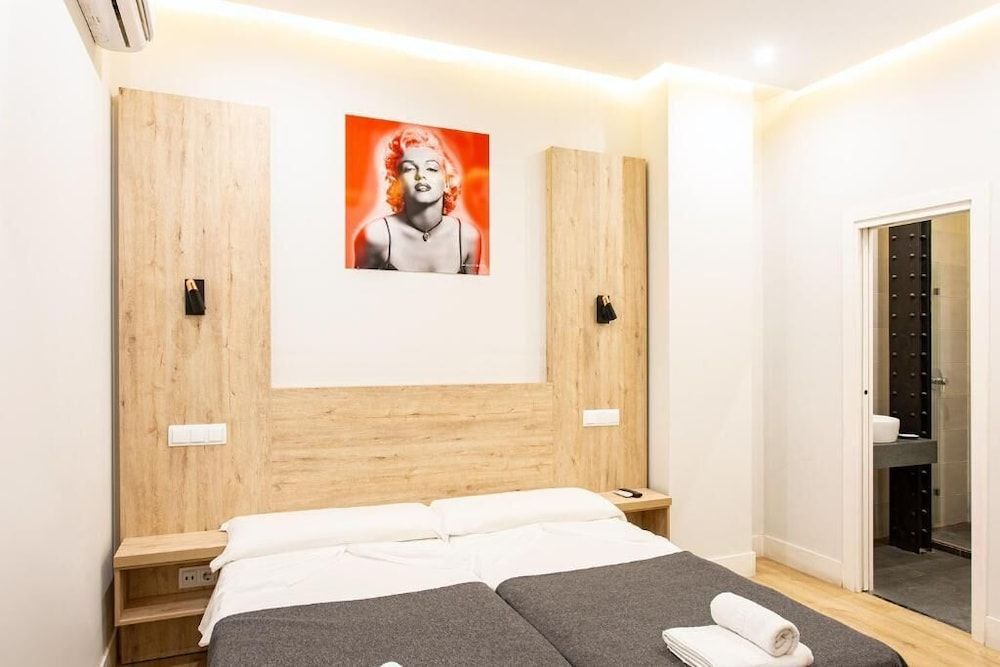 undefined Hostal Manuela by gaiarooms 2