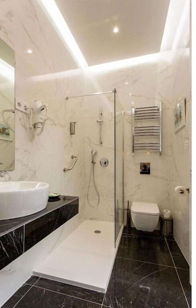 Hostal Manuela by gaiarooms City Triple Room 3