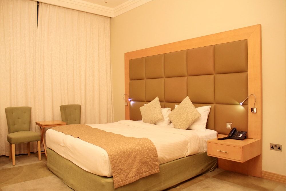 The Leela Hotel Deira Superior Room 4