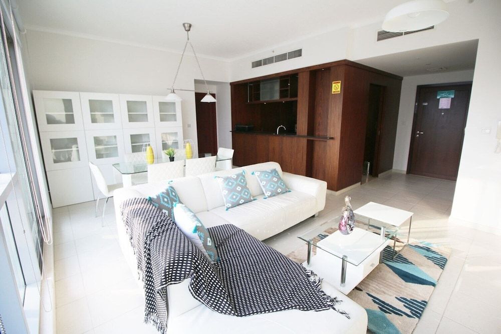 R&H Burj Residences Apartment, 1 Bedroom 7