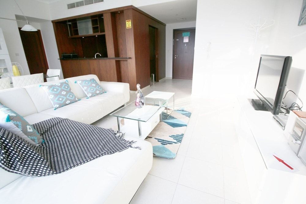 R&H Burj Residences Apartment, 1 Bedroom 8