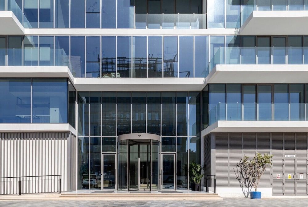 undefined Posh & Spotless 1BR Apartment on Palm Jumeirah 2