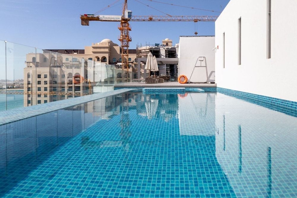 undefined Posh & Spotless 1BR Apartment on Palm Jumeirah 4