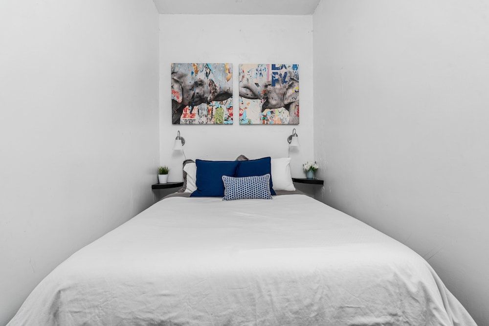 undefined Perfectly Located near Restaurants, Shops, & Sites 9