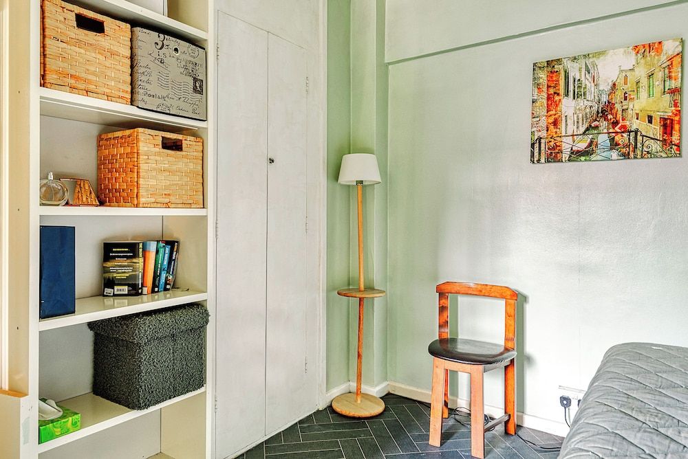 Warm and Welcoming Home in Putney by Underthedoormat Apartment (1 Bedroom) 20