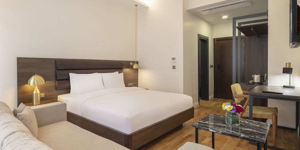 Deluxe Room, Balcony