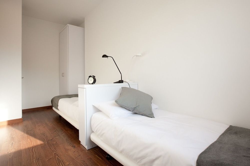 AB Montjuic  Apartment, 3 Bedrooms, Accessible, Non Smoking (2972 - AB Montjuic 3 bedrooms) 2