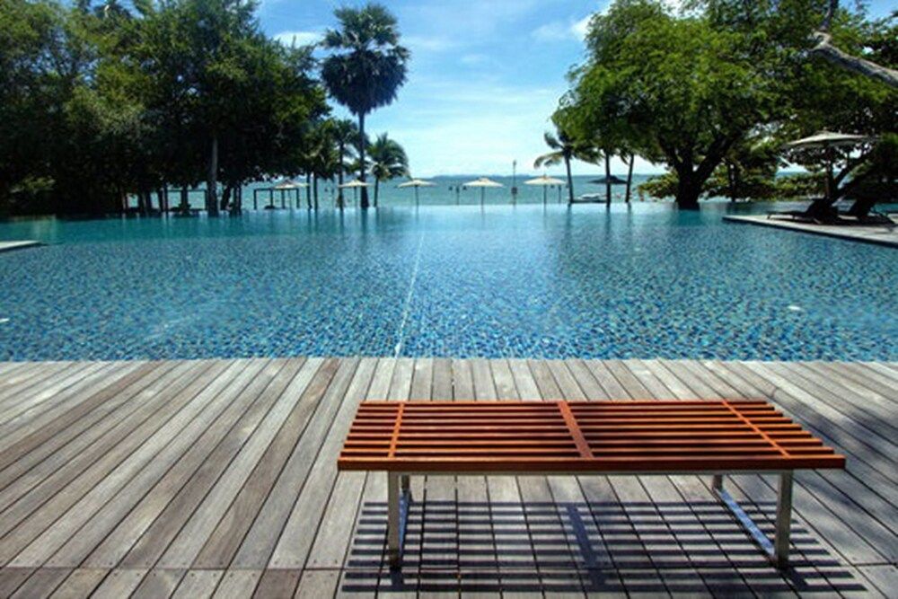 Infinity Pool