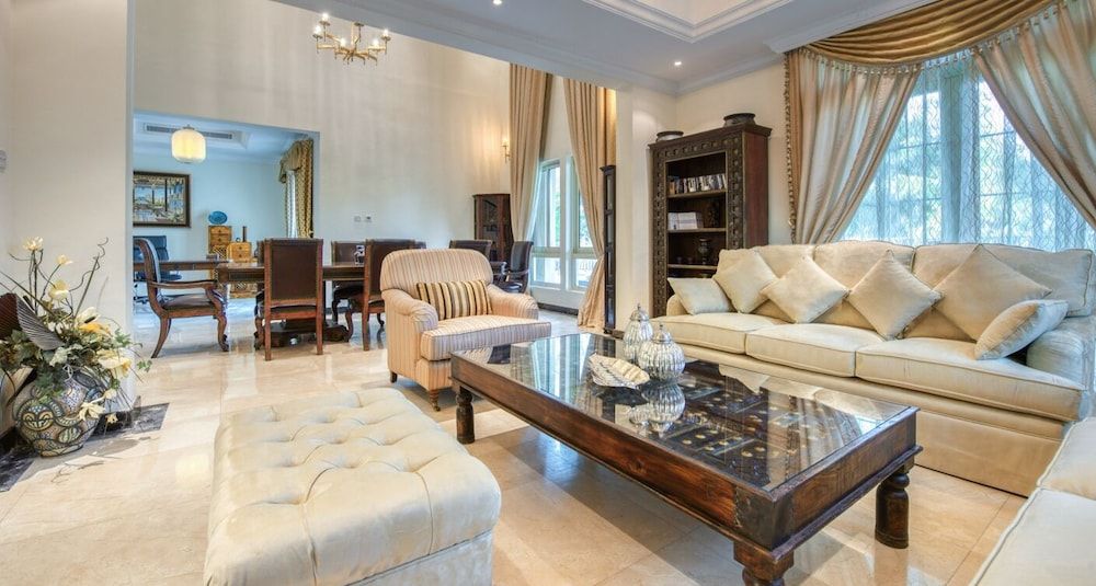 Beautiful Large 4 B/R Villa W/ Pool Jumeirah Island Villa, 4 Bedrooms (Villa 3) 19
