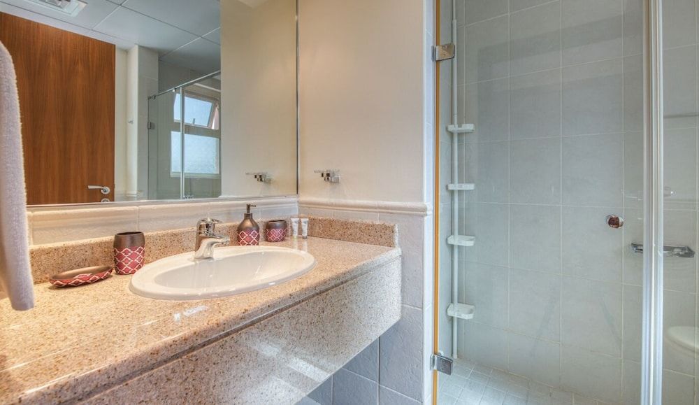 Beautiful Large 4 B/R Villa W/ Pool Jumeirah Island Villa, 4 Bedrooms (Villa 3) 26