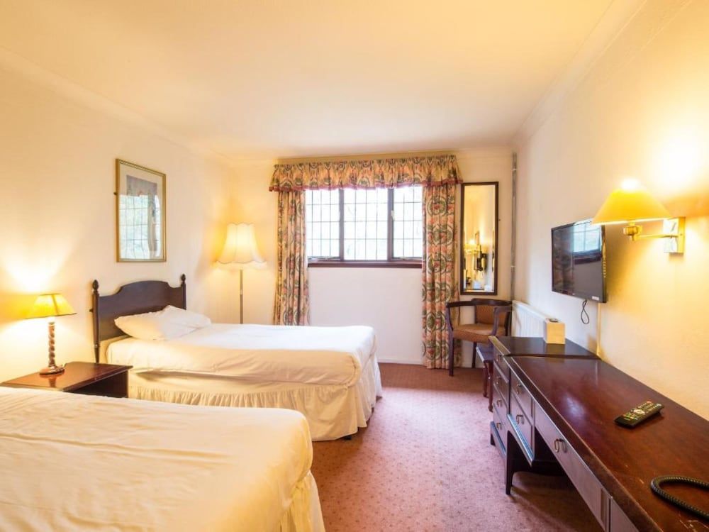 The Devil's Punchbowl Hotel Family Room