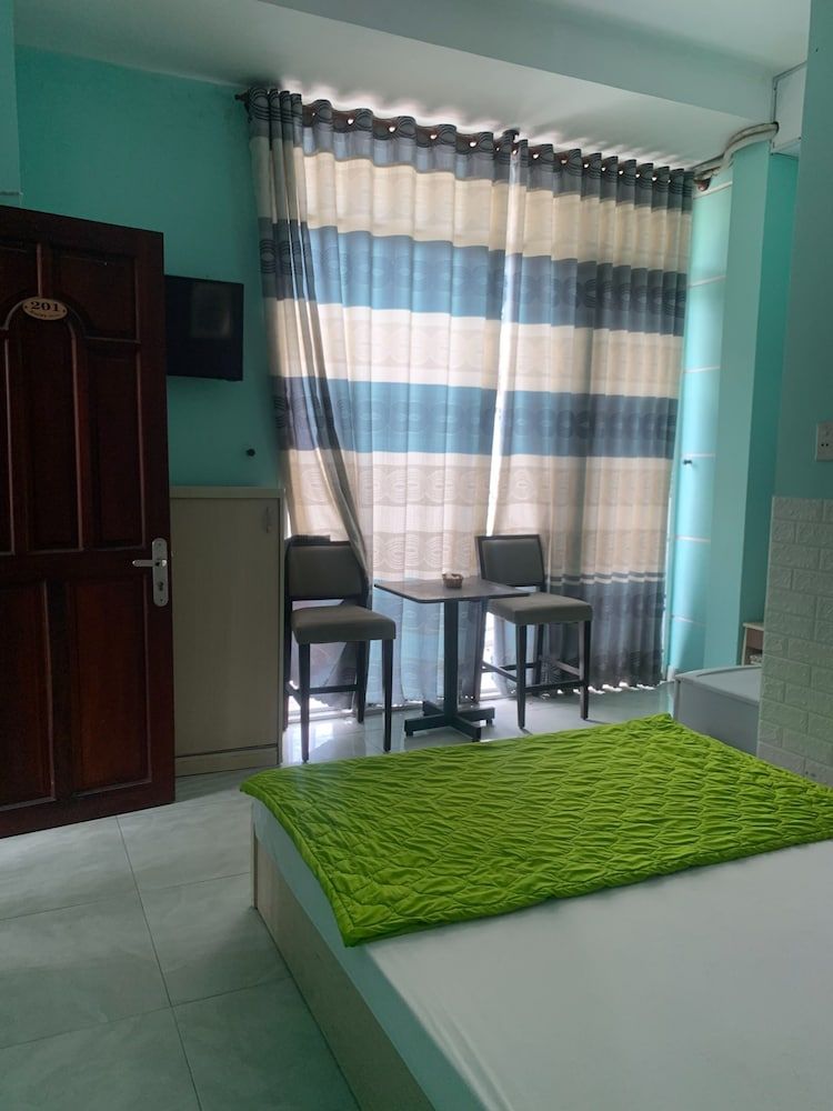 undefined Happy Hotel Binh Tan 5