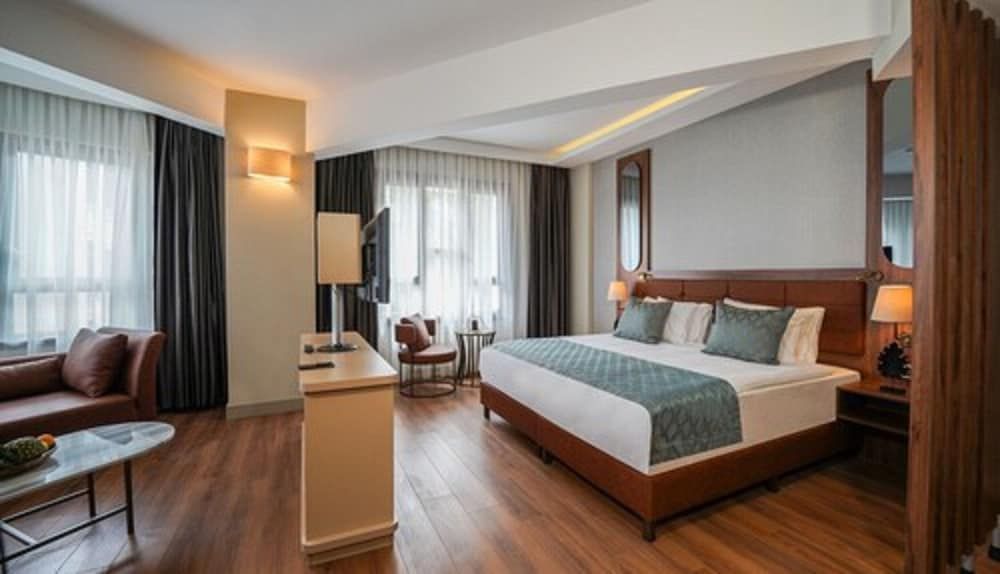 Suite with Balcony