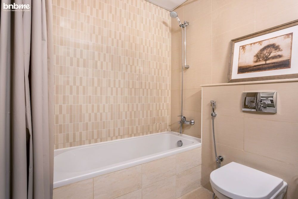 bnbme | The Medalist | 1 BDR Deluxe Apartment 5