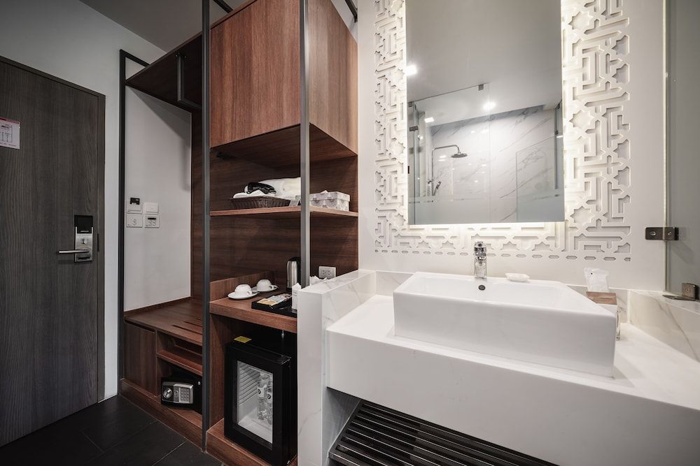 undefined VIX Bangkok at Victory Monument 10