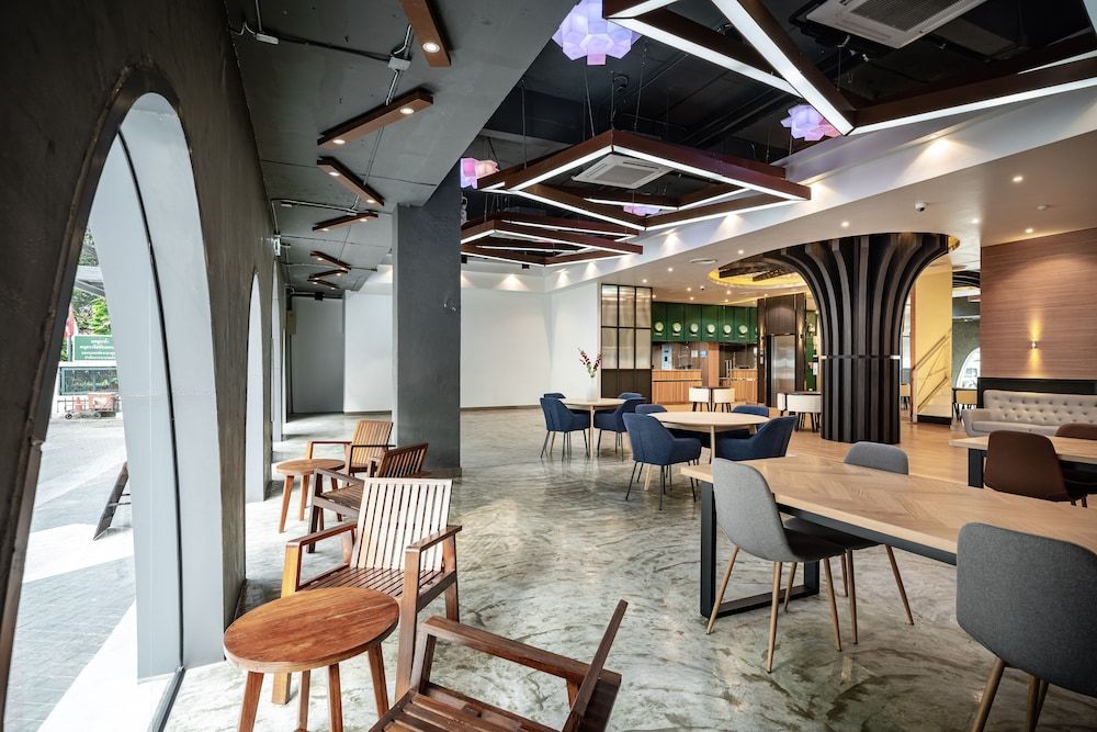 undefined VIX Bangkok at Victory Monument 5