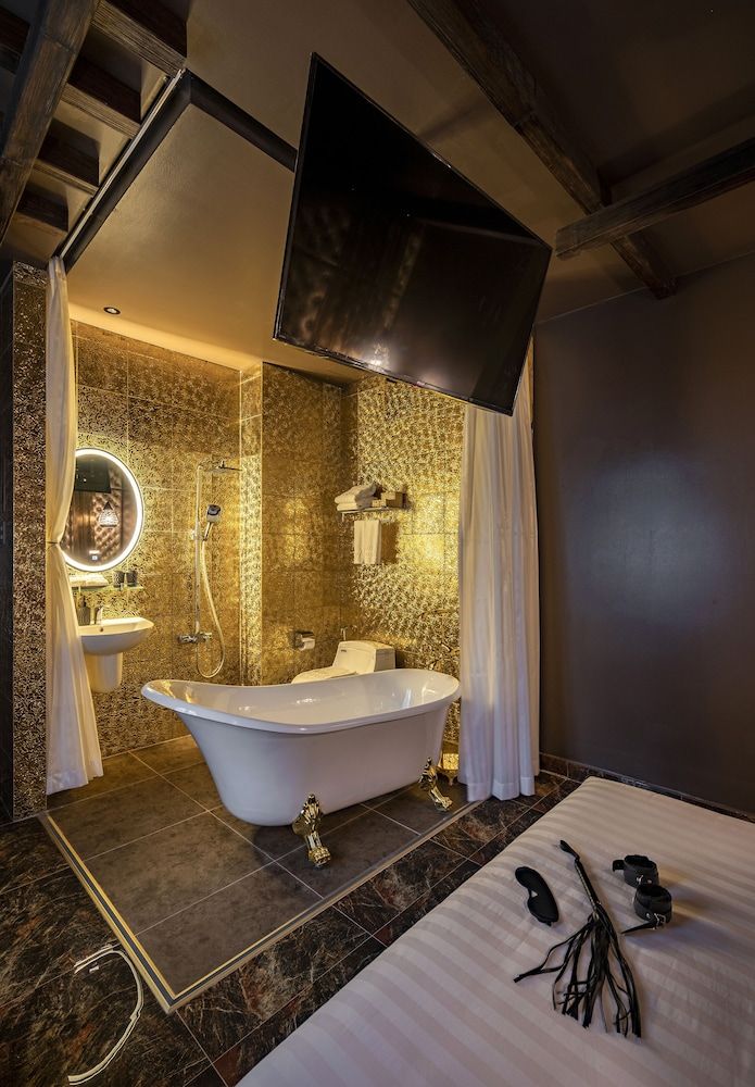 Me Gustas Love Hotel Standard Room 19