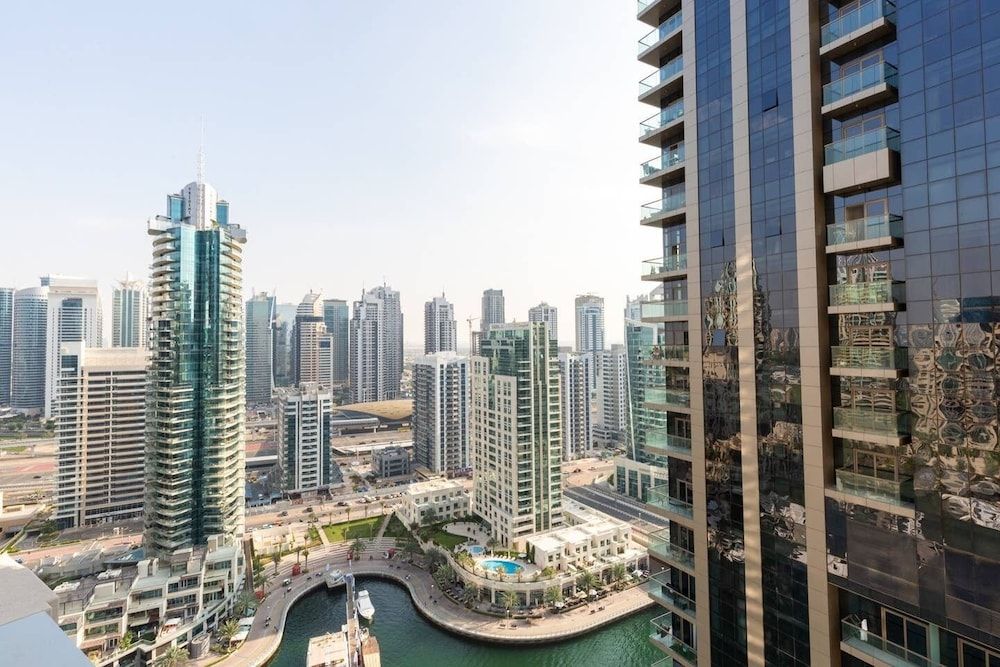undefined Visually Stunning 2BR in Dubai Marina - Sleeps 5!