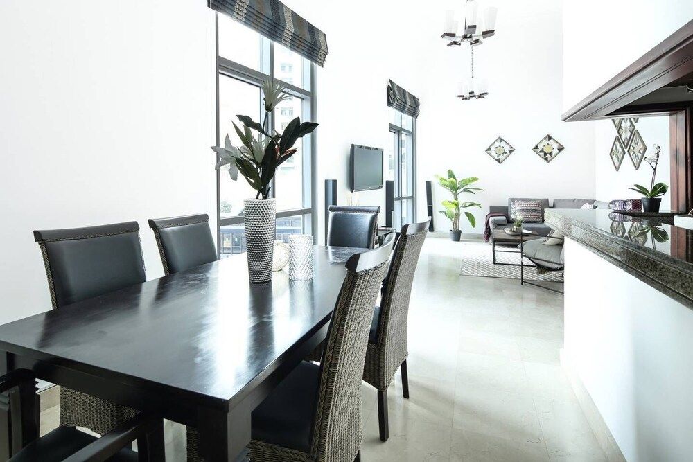 undefined Remarkable & Gorgeous 1BR Loft in Jbr! 2