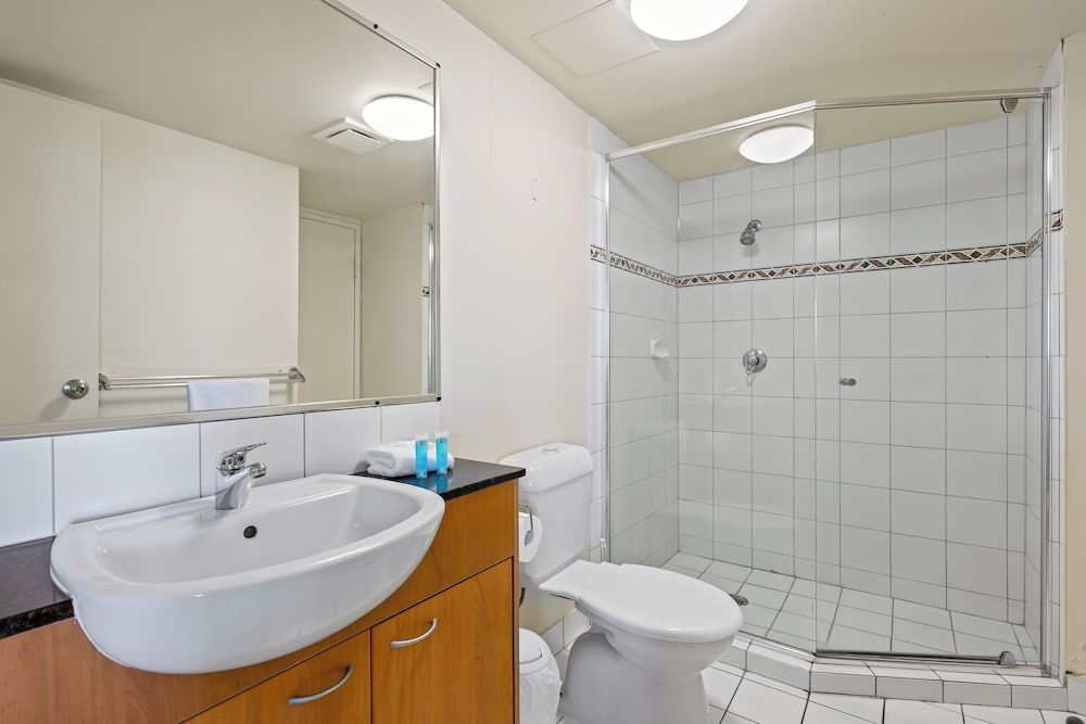 Palazzo Colonnades One Bedroom Standard Apartment 13