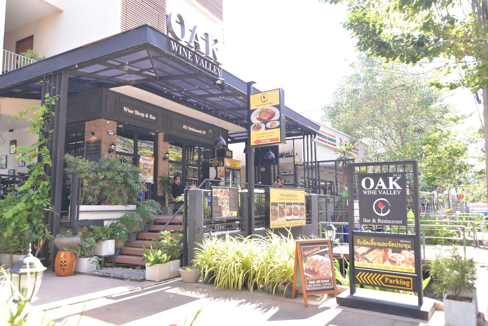 undefined Apartment BTS On Nut, Convenience Store Nearby - bkmono10