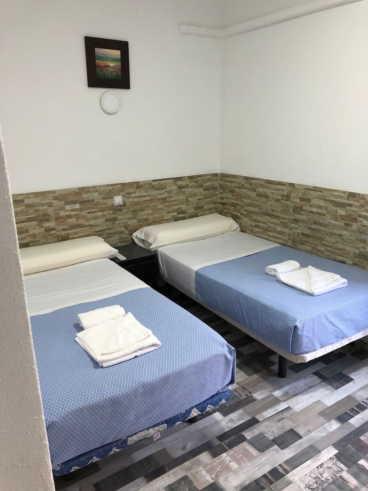 undefined H Noche y Dia 4