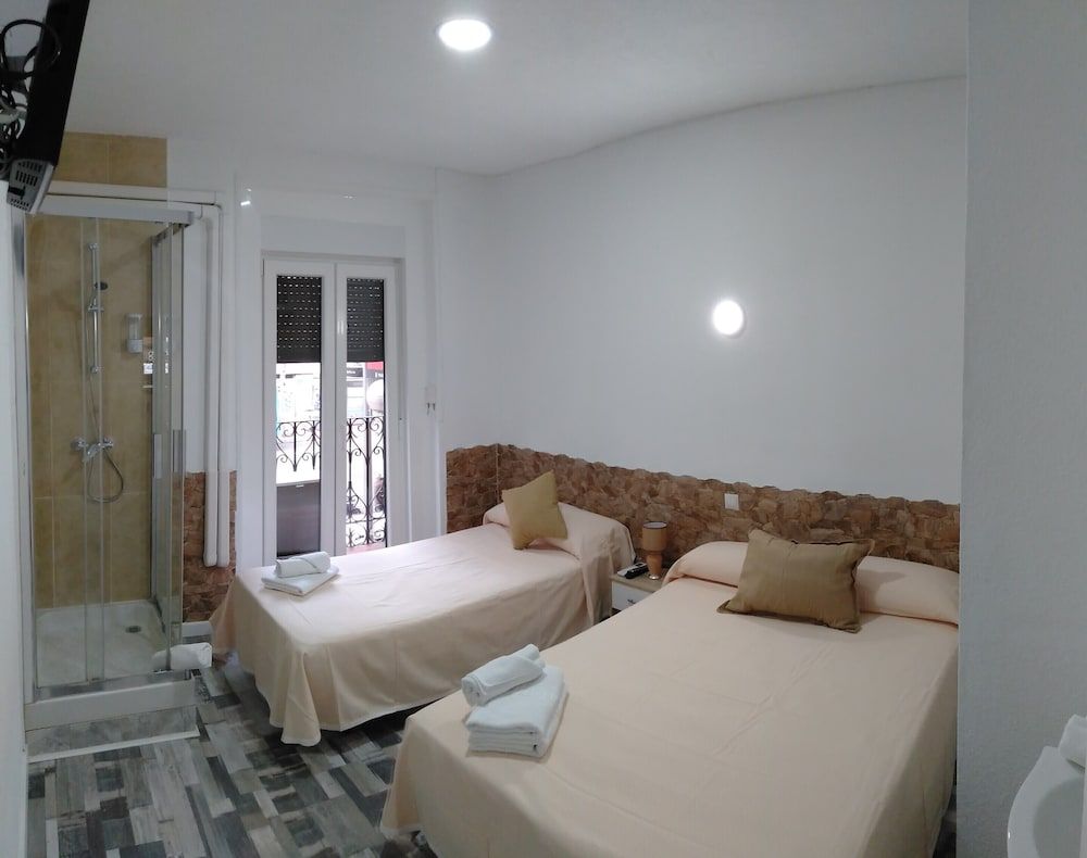 undefined H Noche y Dia 8