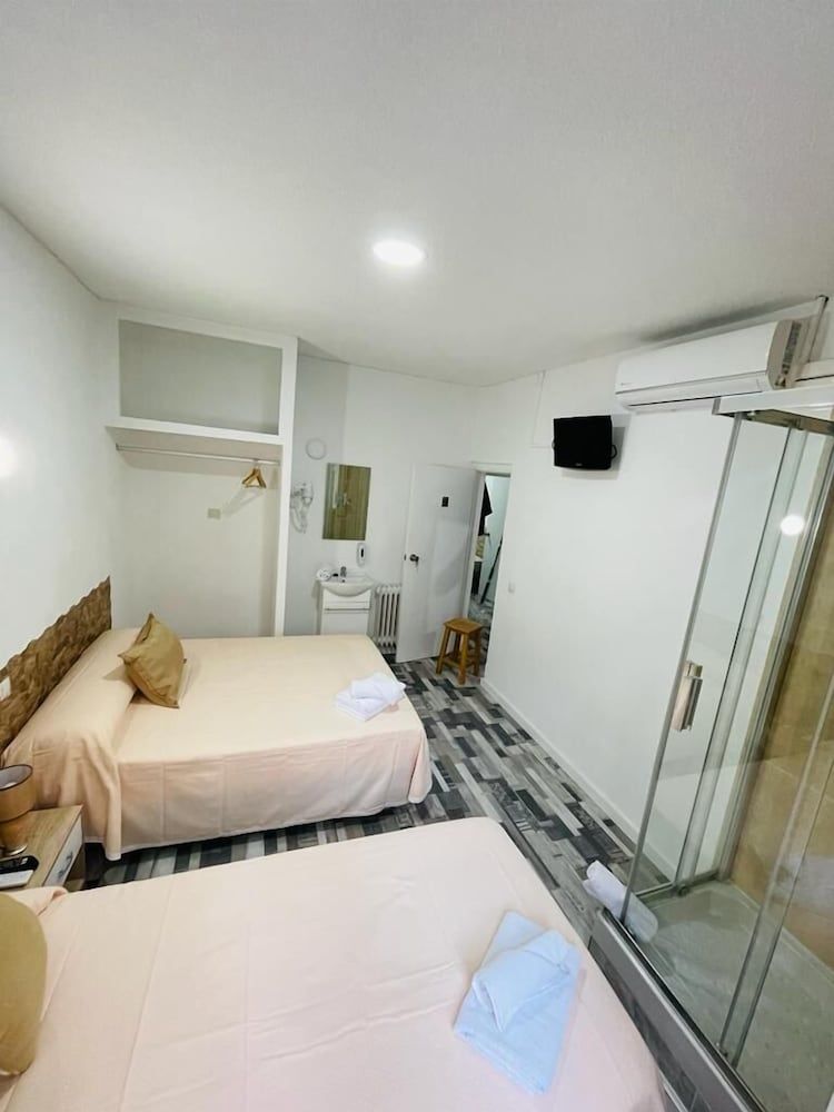 undefined H Noche y Dia 9