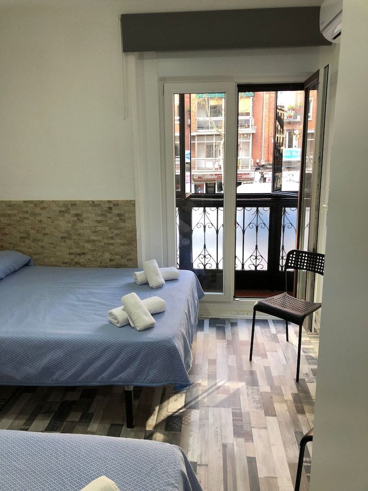 undefined H Noche y Dia 2