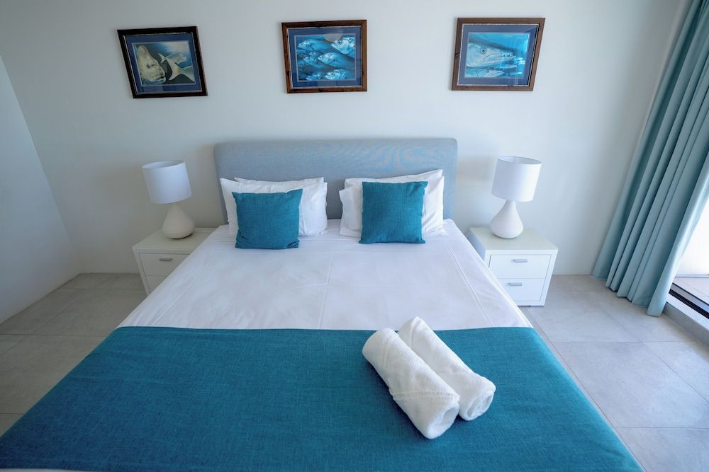 undefined Surfers Aquarius 8