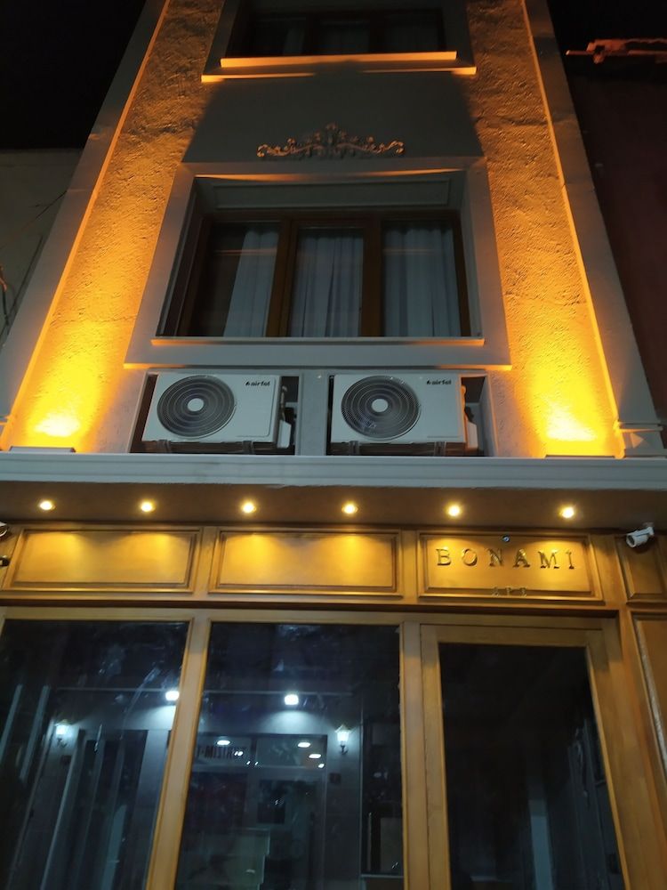 undefined Bonami Hotel 5