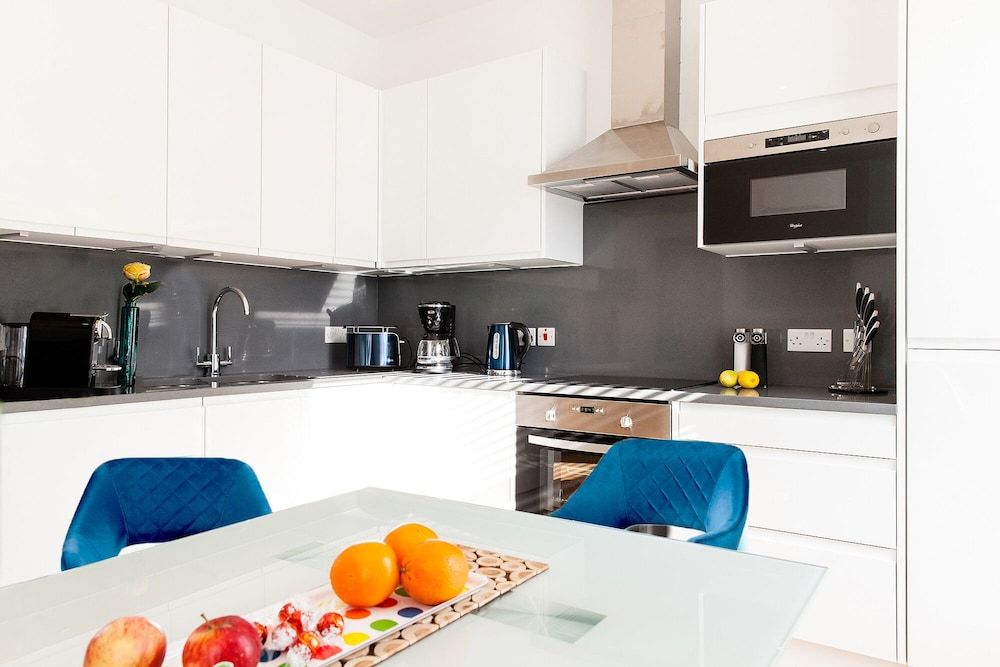 undefined Cloud 88 9