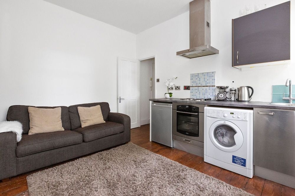 undefined Cosy 1BR Central Apartment In Bermondsey 8